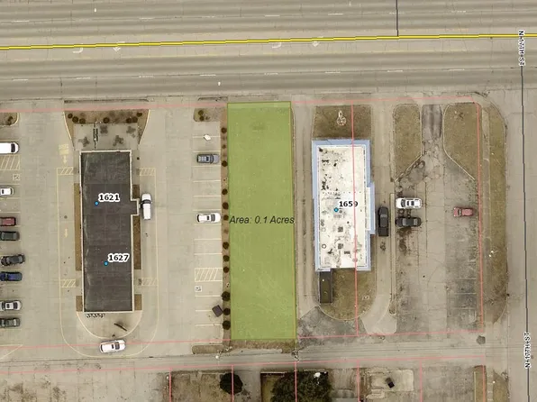 1647 E Eldorado St, Decatur, IL 62521