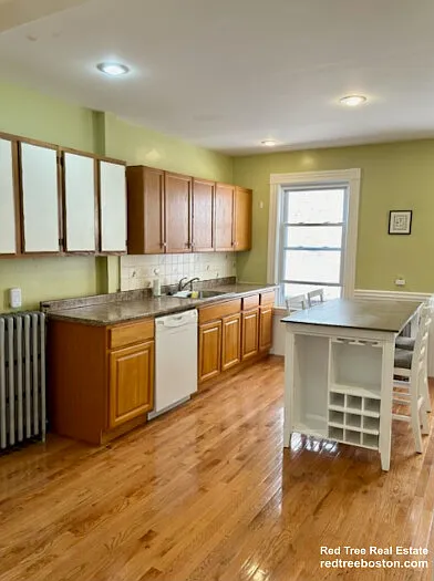 46 Aspinwall Ave #2F — Photo 11