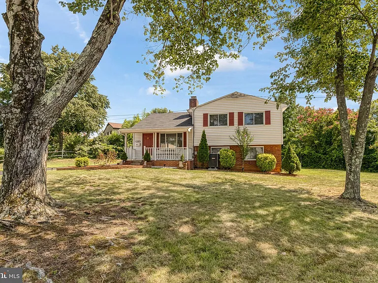 13208 Aldrin St — Photo 4