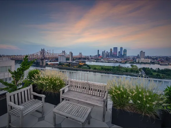 45 Sutton Place South image 10 of 18