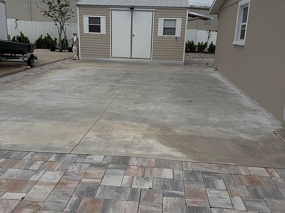 3rd image of 7607 Cove Ter