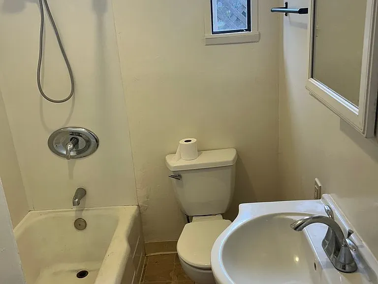 410 Tulare Ave — Photo 10
