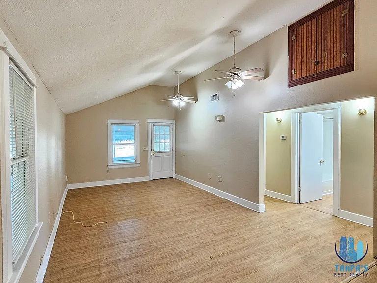 2441 E Magnolia St — Photo 7