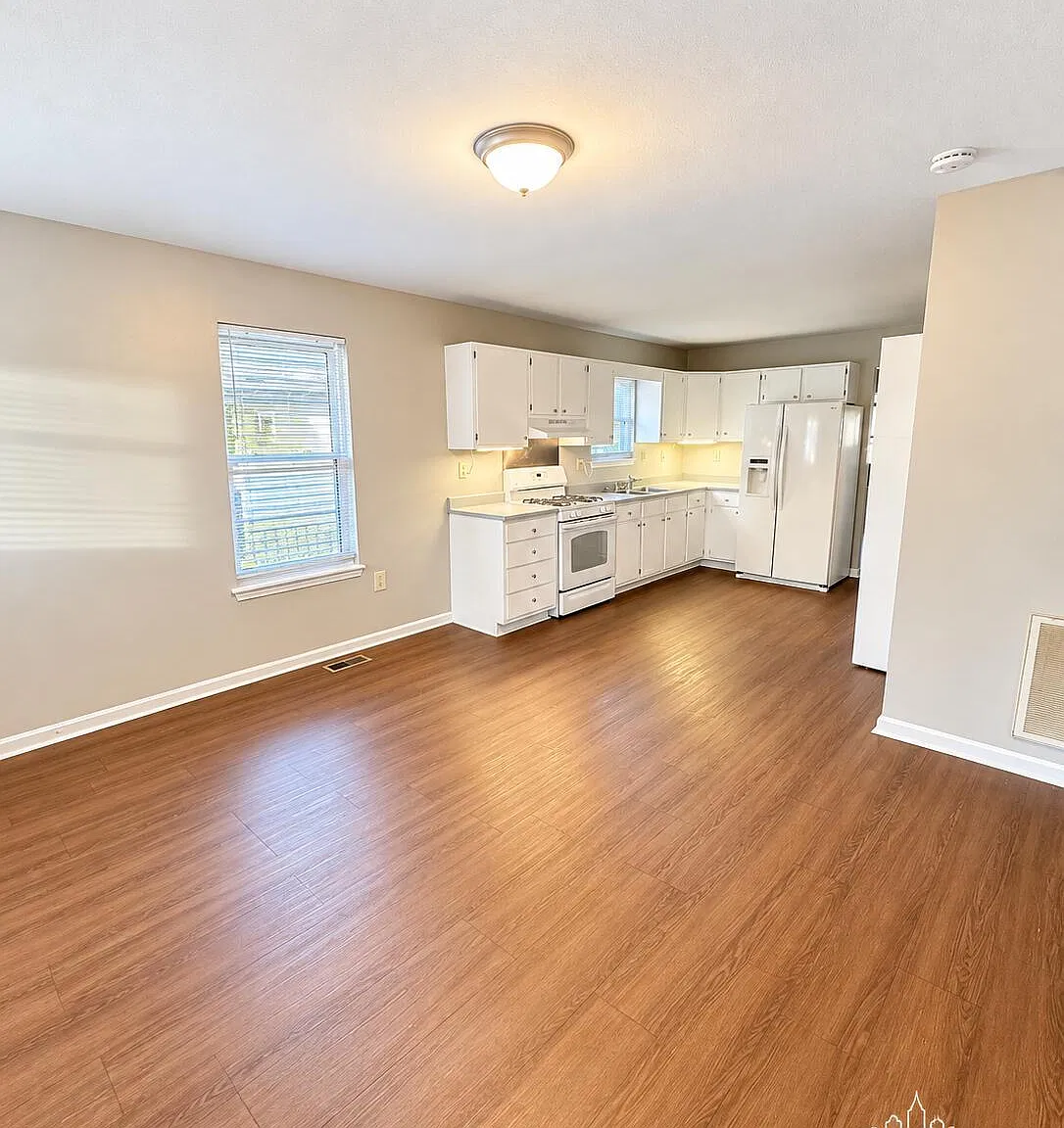 3 bed, 1.0 bath, $1,395 — Photo 3