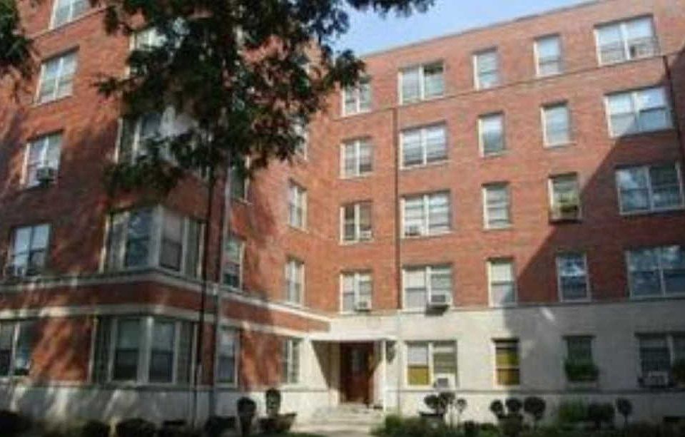 1st image of 2610 W Berwyn Ave #508