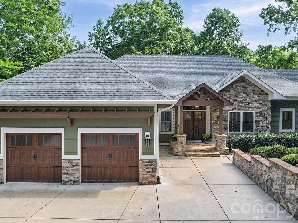 1st image of 3033 Dodsworth Dr