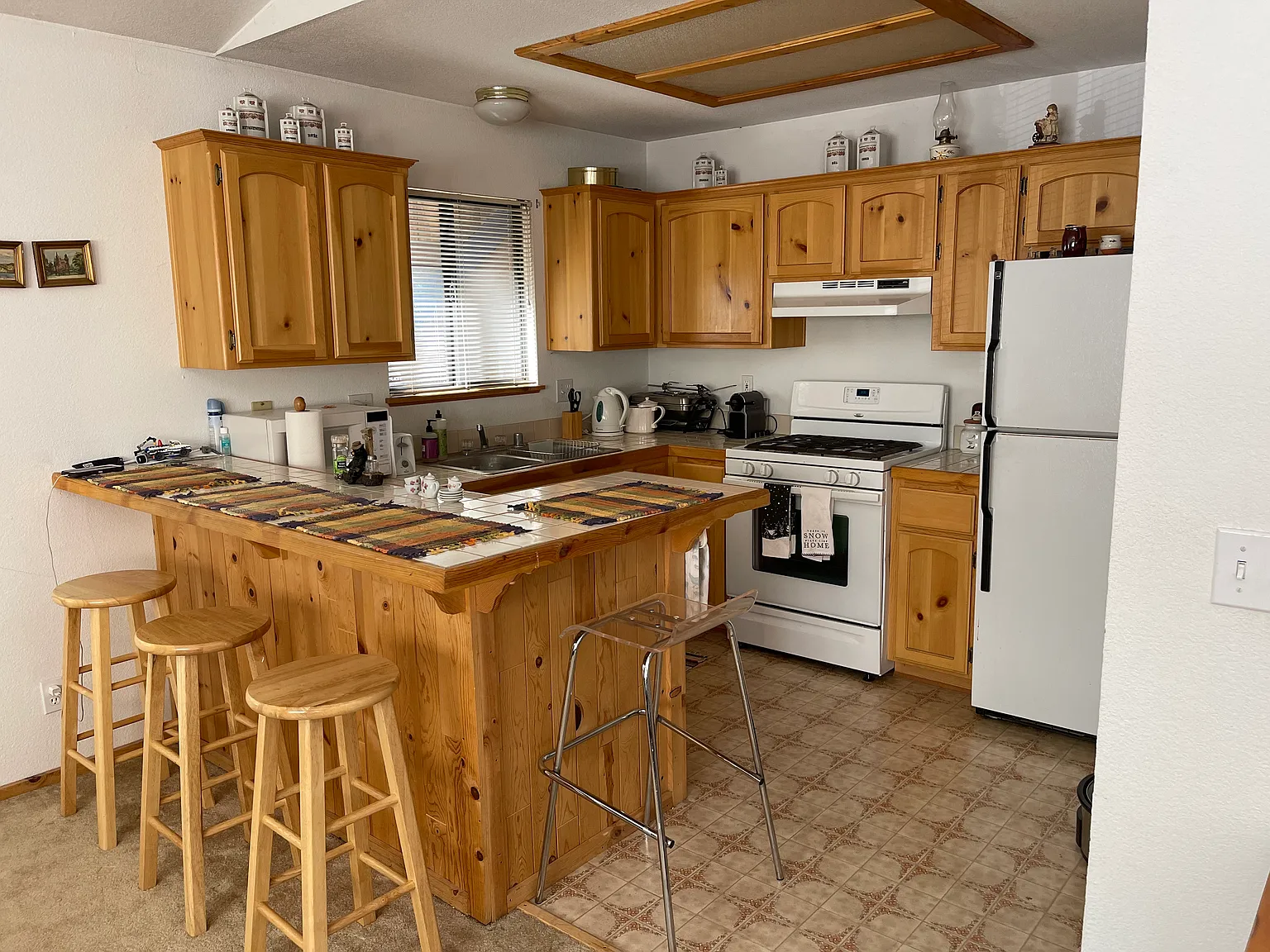 2 bed, 920 sqft, $1,850 — Photo 2