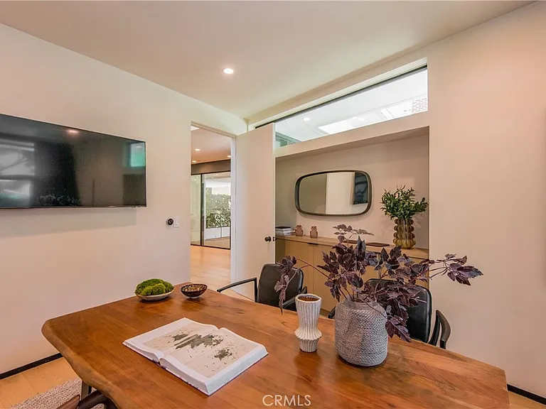 9018 Dorrington Ave — Photo 24