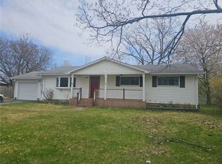 48 Vollmer Pkwy, Rochester, NY 14623