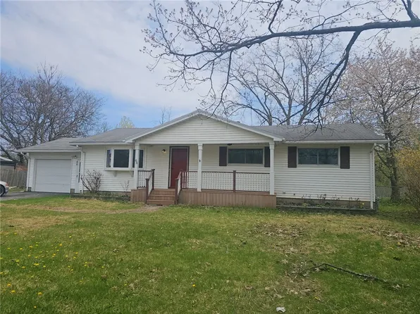 48 Vollmer Pkwy, Rochester, NY 14623