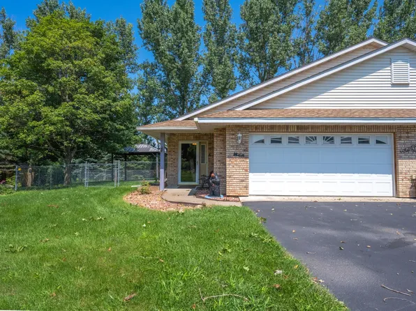 1812 Wooden Shoe Ct #1812, Baldwin, WI 54002