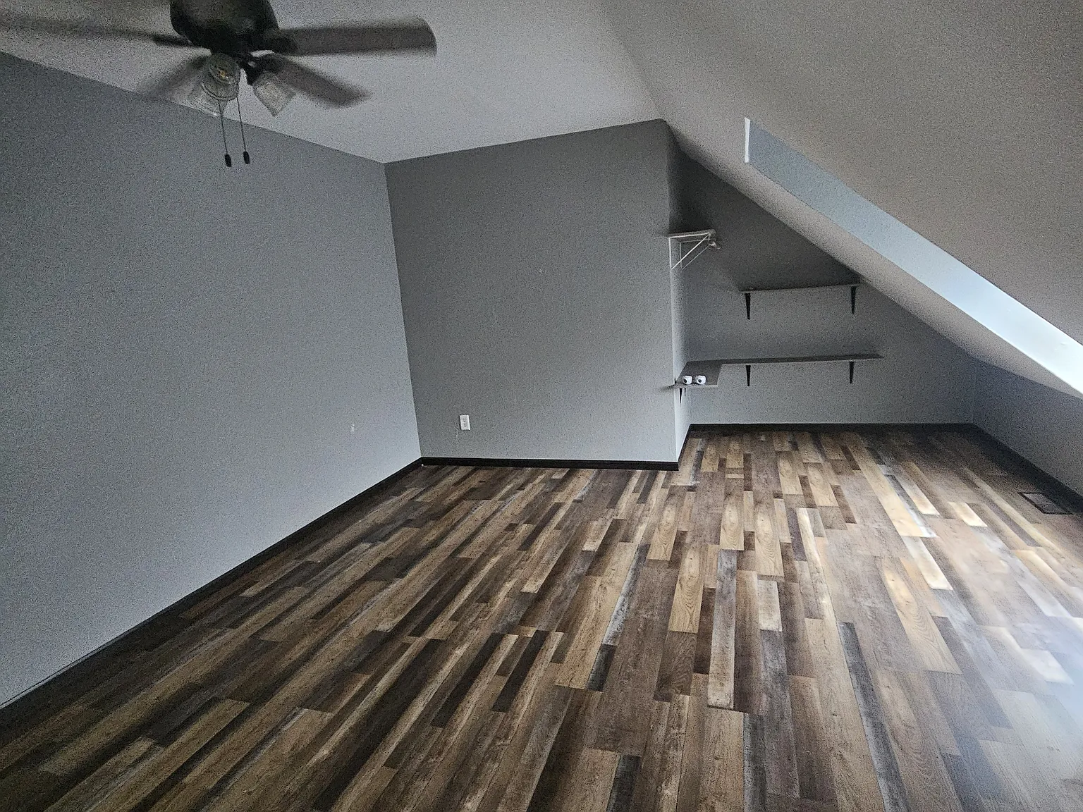 1 bed, 800 sqft, $1,300 — Photo 3