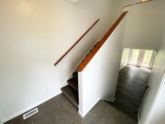 2nd image of 9982 Shamrock Ln