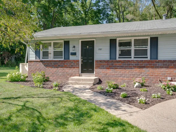 1021 Carrier Creek Blvd NE #1021, Grand Rapids, MI 49503