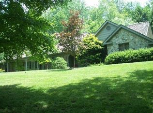 702 Bright Pond Rd, Summersville, WV 26651