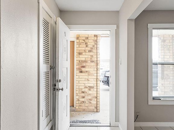 5th image of 6932 Escondido Dr #B