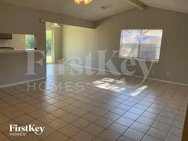 9819 Kiwi Ln — Photo 2