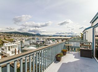 2001 Skyline Way APT 203, Anacortes, WA 98221