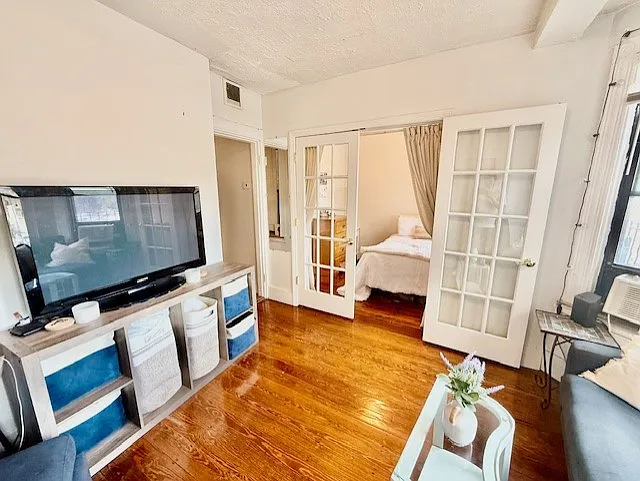 Studio, 9999 sqft, $2,300 — Photo 2