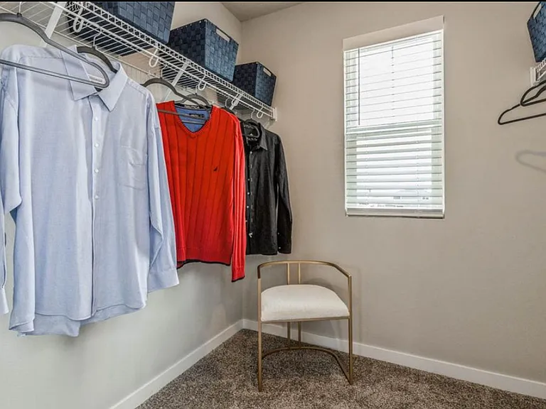 1215 NW Williamsburg Ln — Photo 14