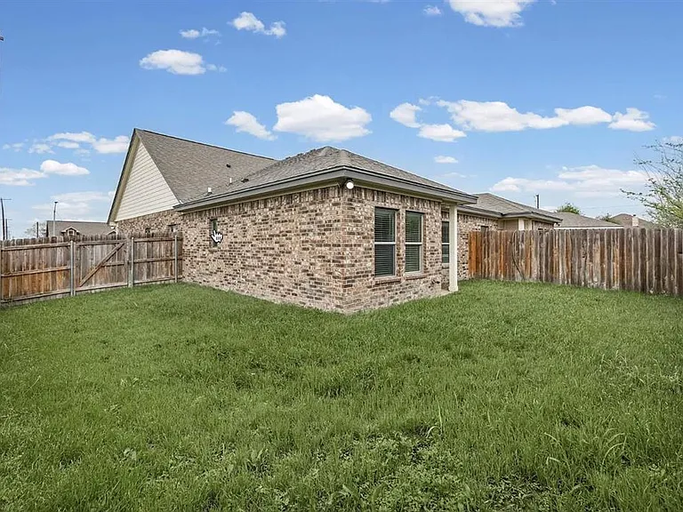 111 Stockton Family Ct — Photo 5