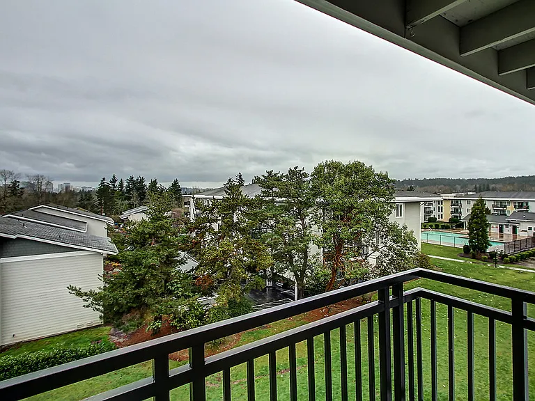 Foothill Commons — Photo 10
