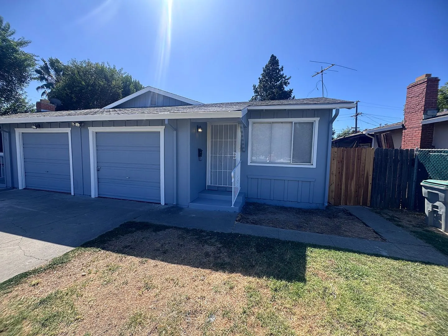 2 Bedroom Duplex in West Sacramento — Photo 2