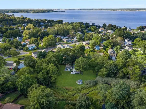 34 Wuddall Ave, Warwick, RI 02889