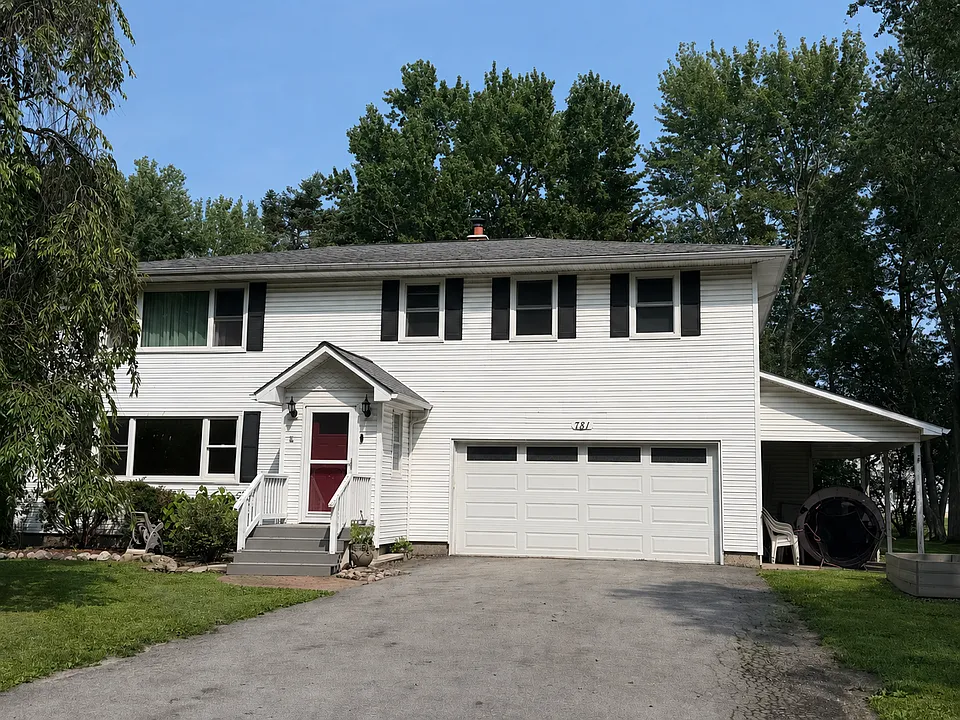 781 Campbell Blvd