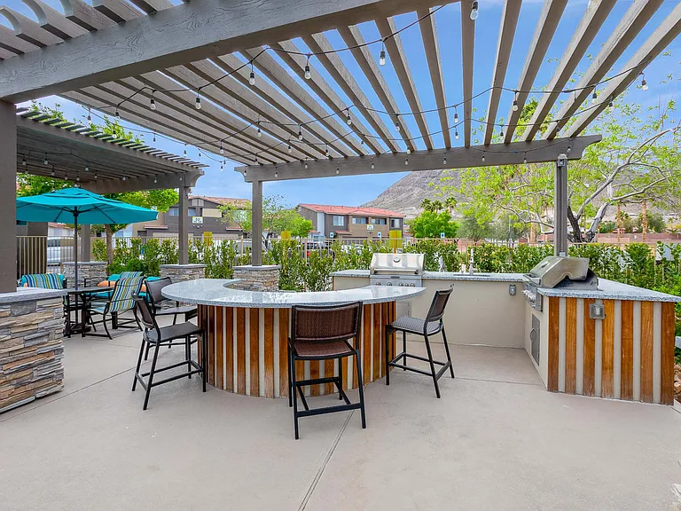 The Townhomes at Horizon Ridge, Henderson, NV, BBQ Grilling Stations