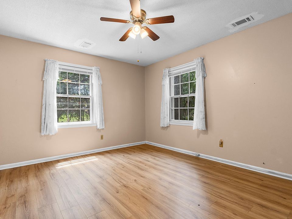 16th image of 636 Shadowbrook Dr