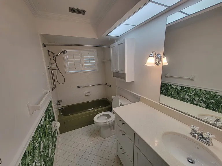 1657 S Lake Ave #3 — Photo 15