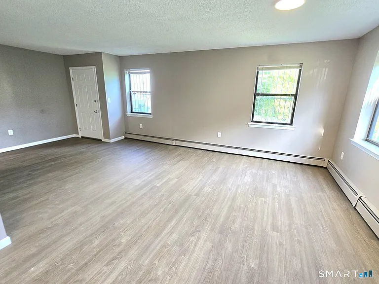 272 Bellevue St — Photo 5