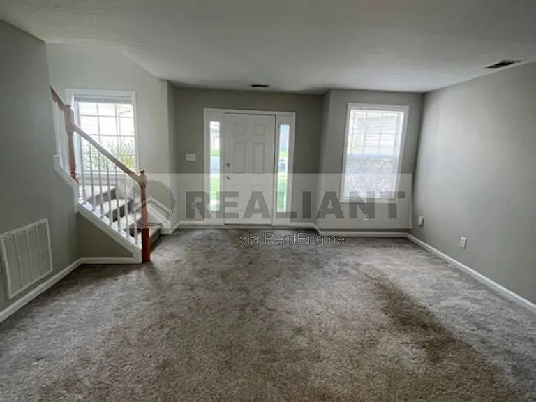 2108 Heath Land Pl — Photo 2