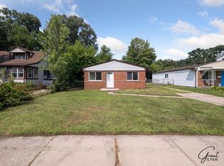 21615 Lakeview St, Saint Clair Shores, MI 48080