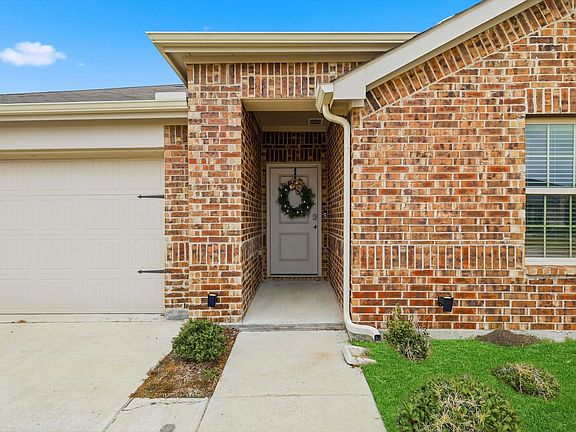 3rd image of 2416 Wildhaven Rd