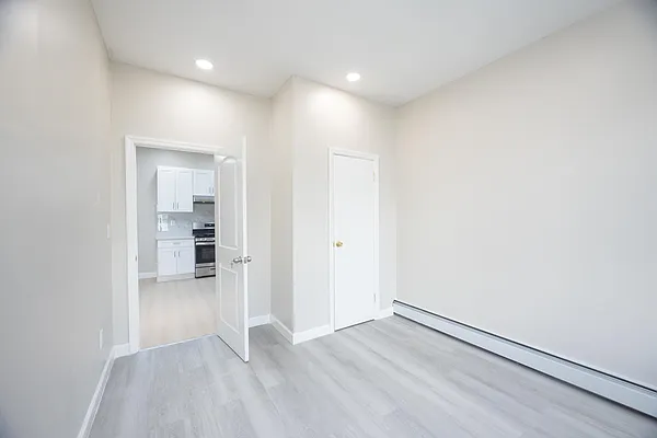 Rented by Oxford Property Group | media 20