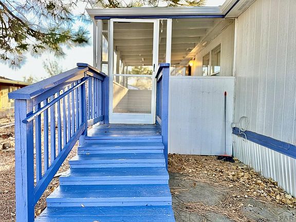 3rd image of 2733 Applewood Dr