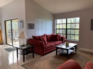 3287 Perimeter Dr, Greenacres, FL 33467