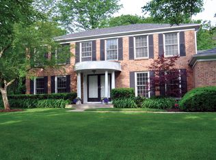 5 Sherwood Dr, Lincolnshire, IL