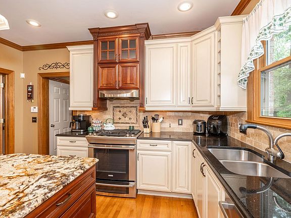 4th image of 3844 Palmer Ct