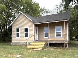 125 W 3rd St, Florence, KS 66851