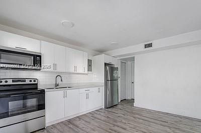 5th image of 1630 NW 18th St #7