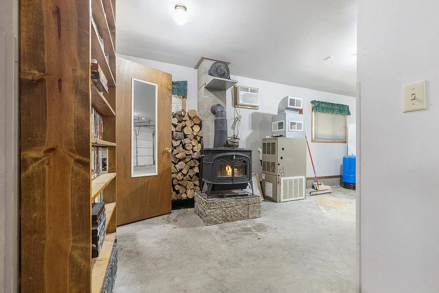 2 bed, 1200 sqft, $2,000 — Photo 4