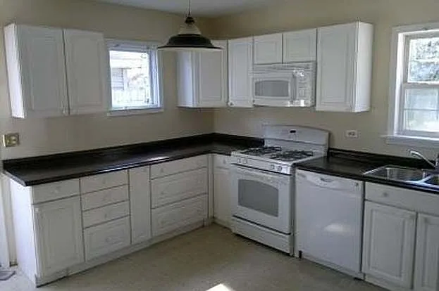 18722 Hamlin Ave — Photo 35