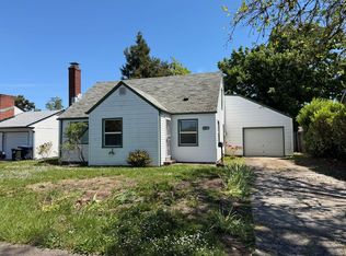 405 21st St, Springfield, OR 97477