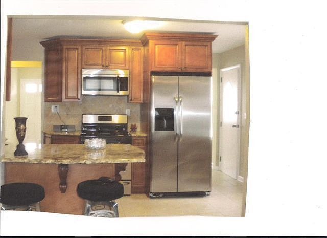 2nd image of 95 Wilson St