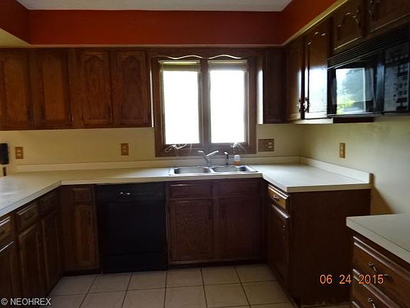 4th image of 121 Creekfield Ct
