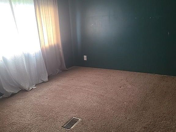3rd image of 313 Kensington Blvd
