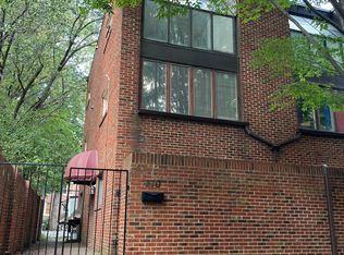 210 W 8th St, Charlotte, NC 28202